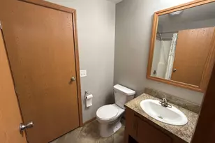 498 Park Ave, Belvidere, IL 61008 - Photo 8