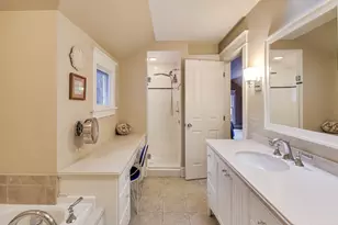 228 E Center Ave, Lake Bluff, IL 60044 - Photo 20