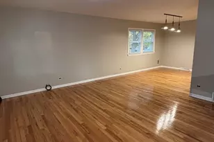 18745 Queens Rd, Homewood, IL 60430 - Photo 10