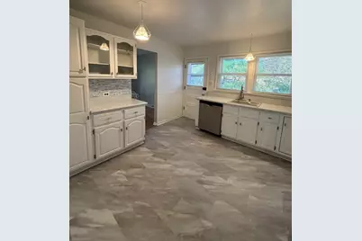 18745 Queens Road, Homewood, IL 60430 - Photo 18