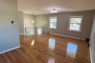 18745 Queens Rd, Homewood, IL 60430 - Photo 8