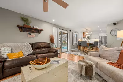 932 Foxpointe Drive, Sycamore, IL 60178 - Photo 22