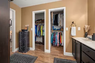 932 Foxpointe Dr, Sycamore, IL 60178 - Photo 34