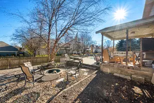 932 Foxpointe Dr, Sycamore, IL 60178 - Photo 8