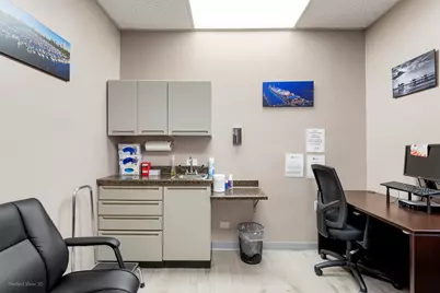 [Address not provided], Oak Park, IL 60301 - Photo 6