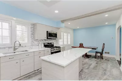 [Address not provided], Gurnee, IL 60031 - Photo 18