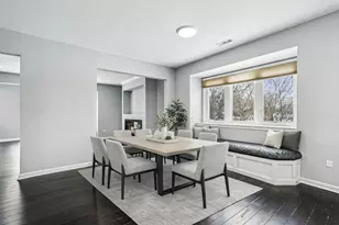 10406 Waterford Dr, Westchester, IL 60154 - Photo 4