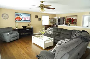 17316 Central Park Ave, Hazel Crest, IL 60429 - Photo 4