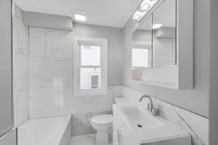 18504 Wentworth Ave, Lansing, IL 60438 - Photo 12