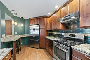 1871 Fox Run Dr, Elk Grove Village, IL 60007 - Photo 12