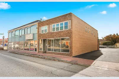 3837 W 95th Street, Evergreen Park, IL 60805 - Photo 2