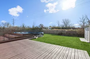 5229 Beechwood Ave, Gurnee, IL 60031 - Photo 20