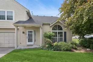 1102 N Knollwood Dr, Palatine, IL 60067 - Photo 1