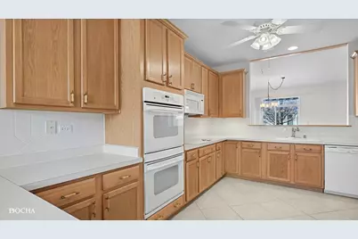 623 Queen Drive, Oswego, IL 60543 - Photo 4