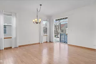 623 Queen Dr, Oswego, IL 60543 - Photo 8