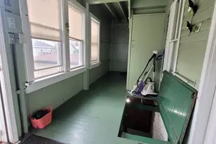 9732 S Houston Ave, Chicago, IL 60617 - Photo 2