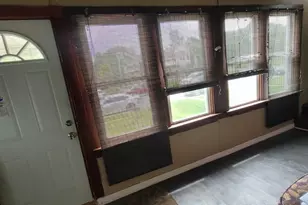 9732 S Houston Ave, Chicago, IL 60617 - Photo 1