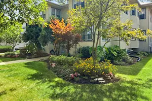 395 N Delaplaine Rd, Riverside, IL 60546 - Photo 22