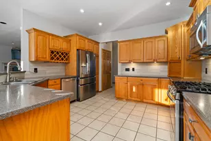 3218 Woodhaven Dr, Bourbonnais, IL 60914 - Photo 6