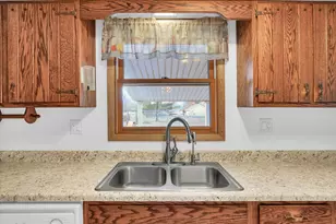 849 N Piatt St, Bement, IL 61813 - Photo 14