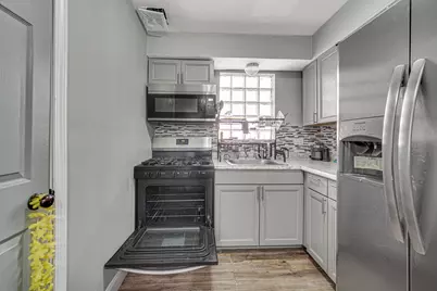 7915 S Dobson Avenue, Chicago, IL 60619 - Photo 8