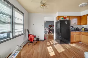 7915 S Dobson Ave, Chicago, IL 60619 - Photo 18