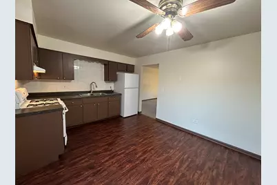 1300 Getzelman Drive #4, Elgin, IL 60123 - Photo 4