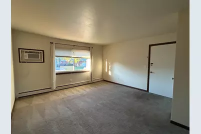 1300 Getzelman Drive #4, Elgin, IL 60123 - Photo 2