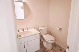 3820 Kiess Dr, Glenview, IL 60025 - Photo 18