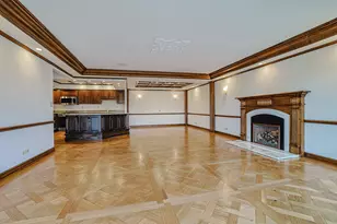 1 Oak Brook Club Dr, Oak Brook, IL 60523 - Photo 10