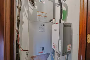 1 Oak Brook Club Dr, Oak Brook, IL 60523 - Photo 28