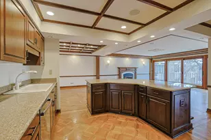 1 Oak Brook Club Dr, Oak Brook, IL 60523 - Photo 18