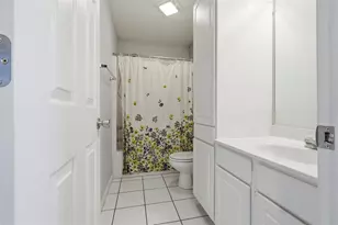 2822 Chesapeake Ln, Bloomington, IL 61704 - Photo 18
