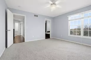 2822 Chesapeake Ln, Bloomington, IL 61704 - Photo 22