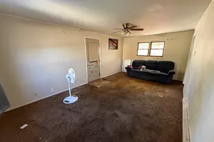 1104 Hemlock Ave, Dixon, IL 61021 - Photo 16