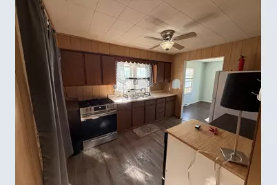 1104 Hemlock Avenue, Dixon, IL 61021 - Photo 12