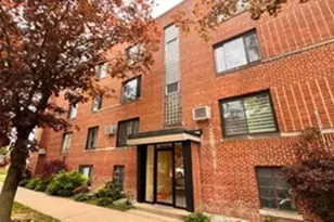 2843 W Arthur Ave, Chicago, IL 60645 - Photo 1