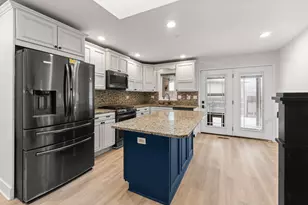 5217 Kathleen Ct, Oak Forest, IL 60452 - Photo 6