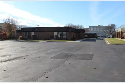 300 N Hammes Avenue #D, Joliet, IL 60435 - Photo 2