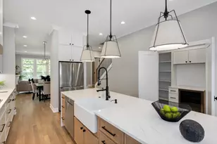 4505 N Bernard St, Chicago, IL 60625 - Photo 12