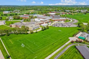 827 Riding Ln, Saint Charles, IL 60174 - Photo 40