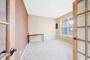 1811 Bluestem Cir, Aurora, IL 60504 - Photo 6