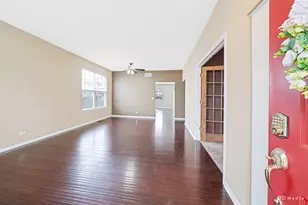 1811 Bluestem Cir, Aurora, IL 60504 - Photo 4