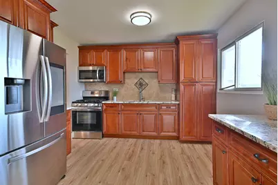 6658 Valley View Road, Hanover Park, IL 60133 - Photo 4