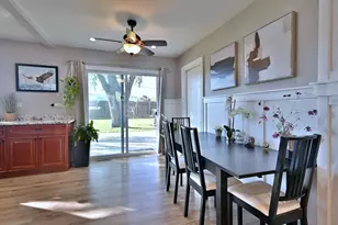 6658 Valley View Rd, Hanover Park, IL 60133 - Photo 10