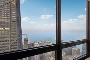 180 E Pearson St, Chicago, IL 60611 - Photo 42