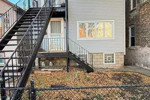 2925 S Shields Ave, Chicago, IL 60616 - Photo 1