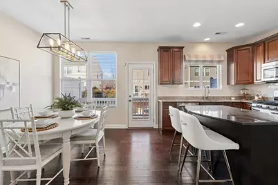 824 E Wing Street, Arlington Heights, IL 60004 - Photo 4