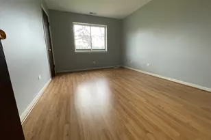 1018 Castilian Ct, Glenview, IL 60025 - Photo 8