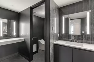 180 E Pearson St, Chicago, IL 60611 - Photo 18